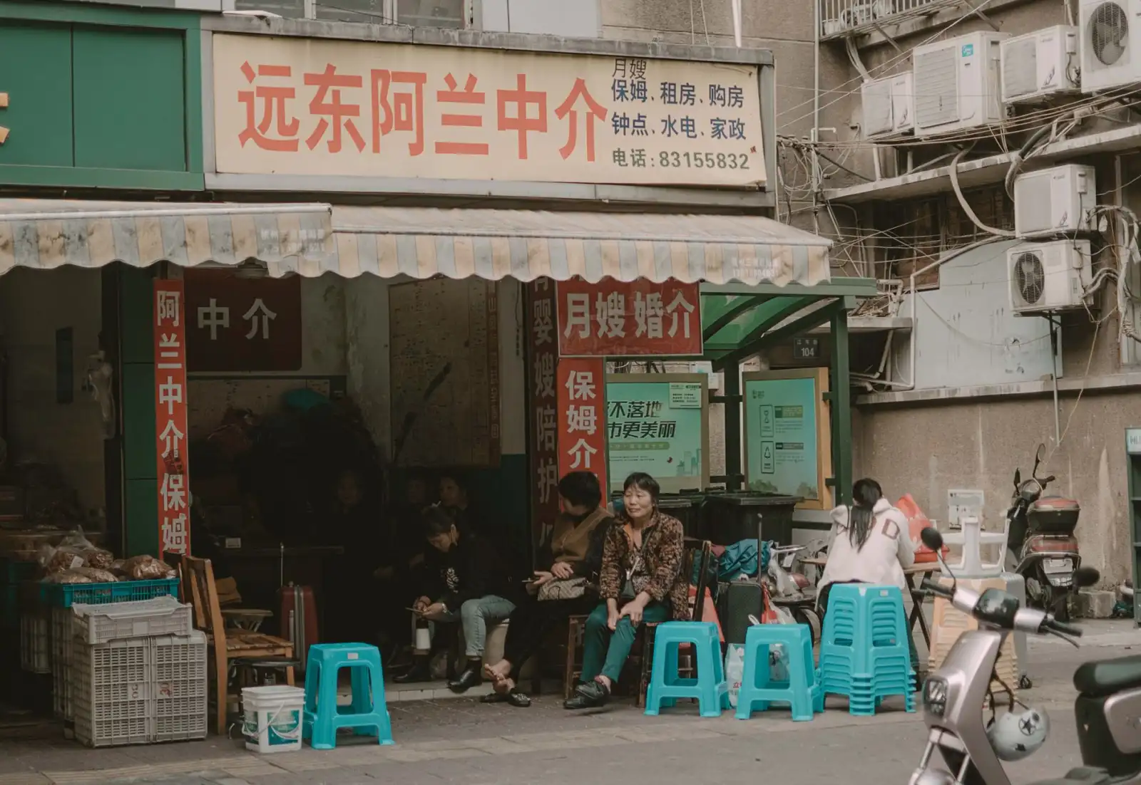 工业机器人六轴关节结构解析及其在焊接搬运场景中的性能表现