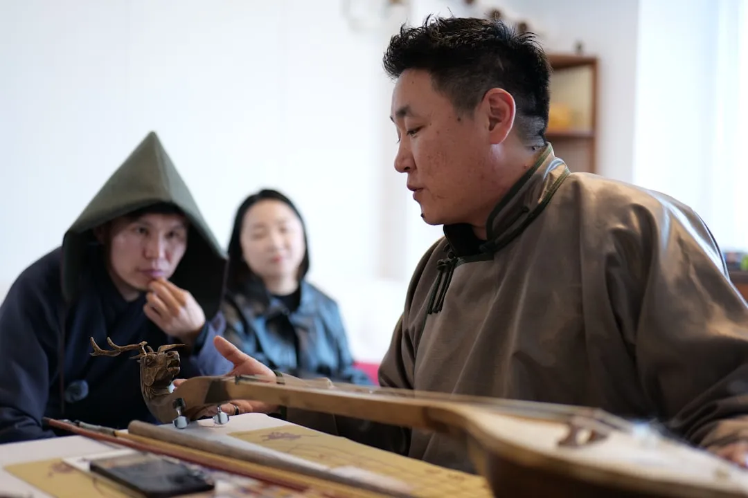 六轴关节机器人在焊接工艺中的精度控制与效率提升方案