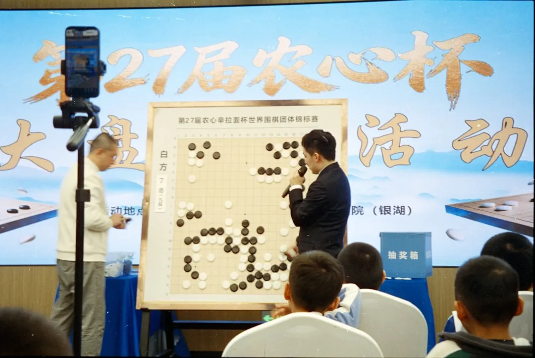 六轴关节机器人在焊接工艺中的高精度应用方案