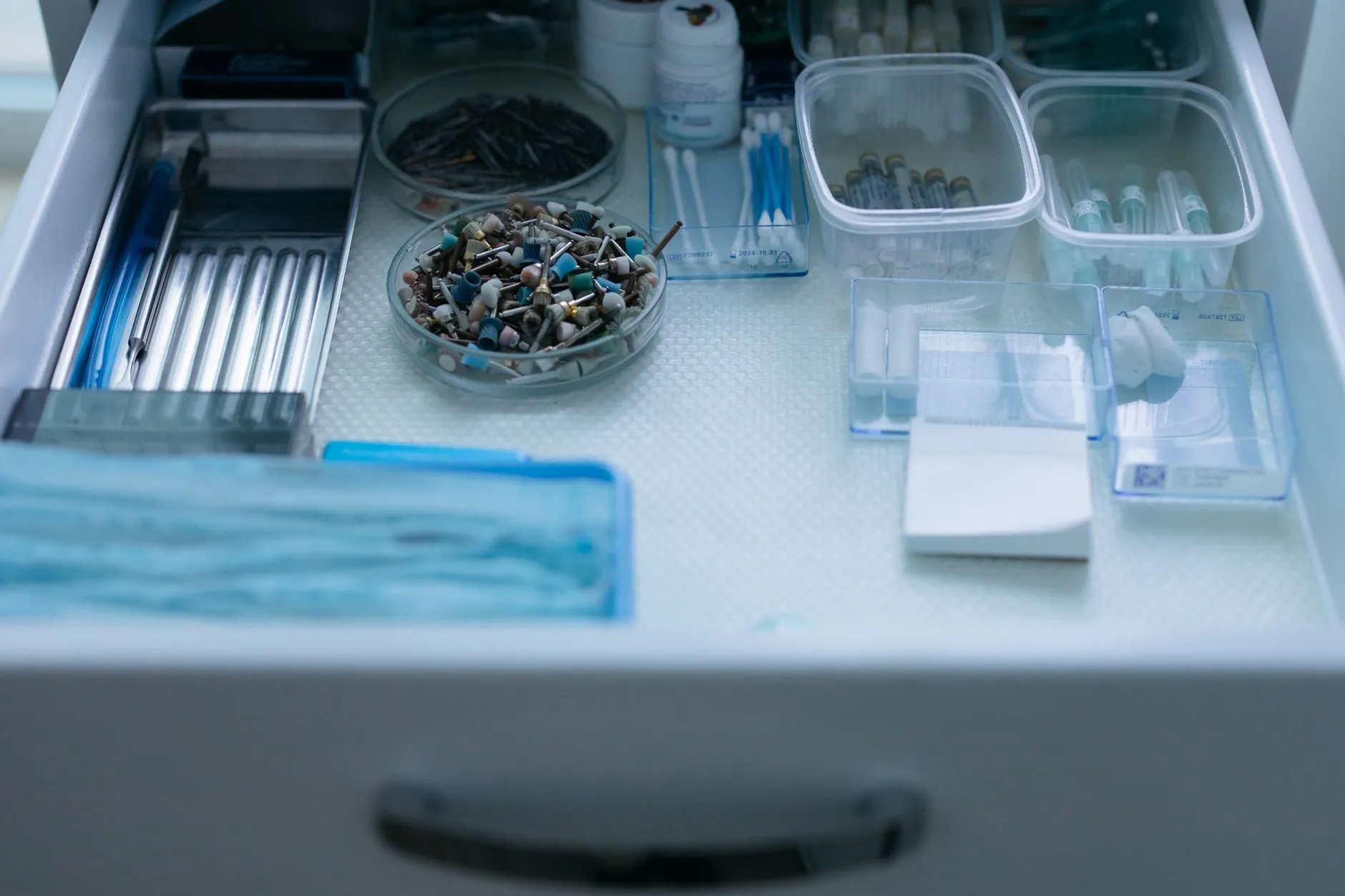 协作机器人赋能上海工厂：焊接与搬运自动化升级方案